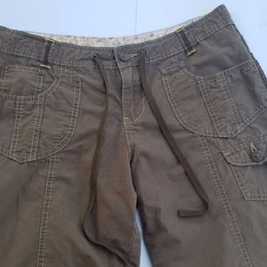 Union Bay Cargo capri . Brown Waist 16" inseam 19"